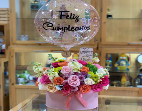 Arreglo Floral con Globo